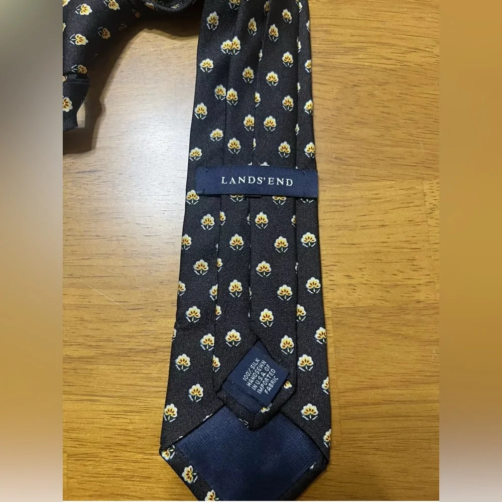 Lands End Boys Tie Black Yellow Red Adjustable Neck Strap Ribbed Hook Pre-tied